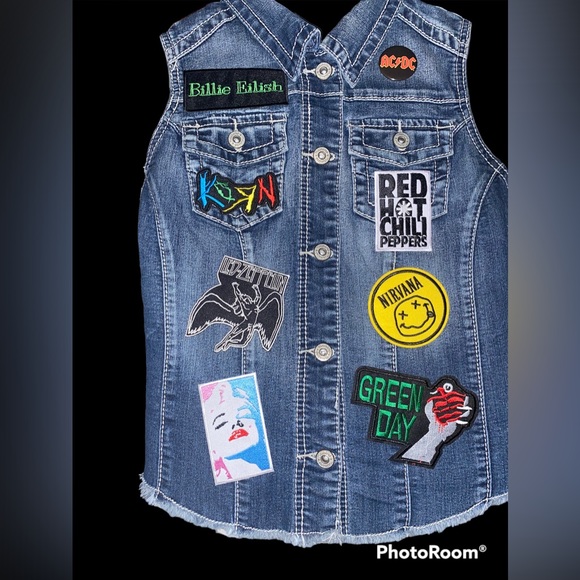 CUSTOMIZED DENIM VEST JACKET W/ THE ICONIC ROCK BANDS!! 16 PATCHES/1 BUTTON!! - Picture 5 of 8